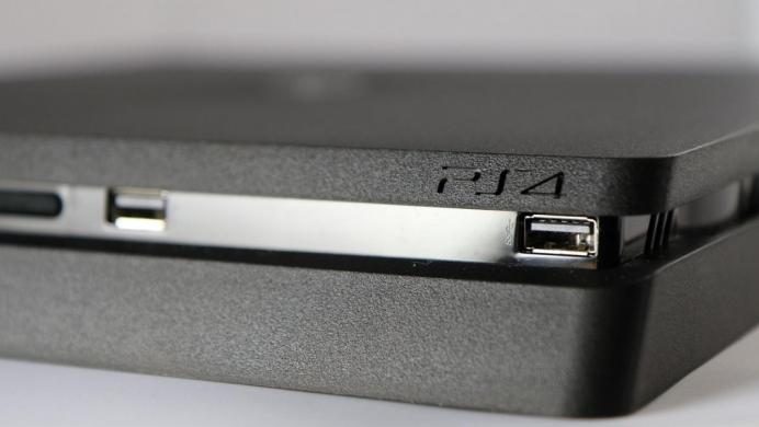 PS4 Slim, a la venta el 15 de septiembre a 299 dólares