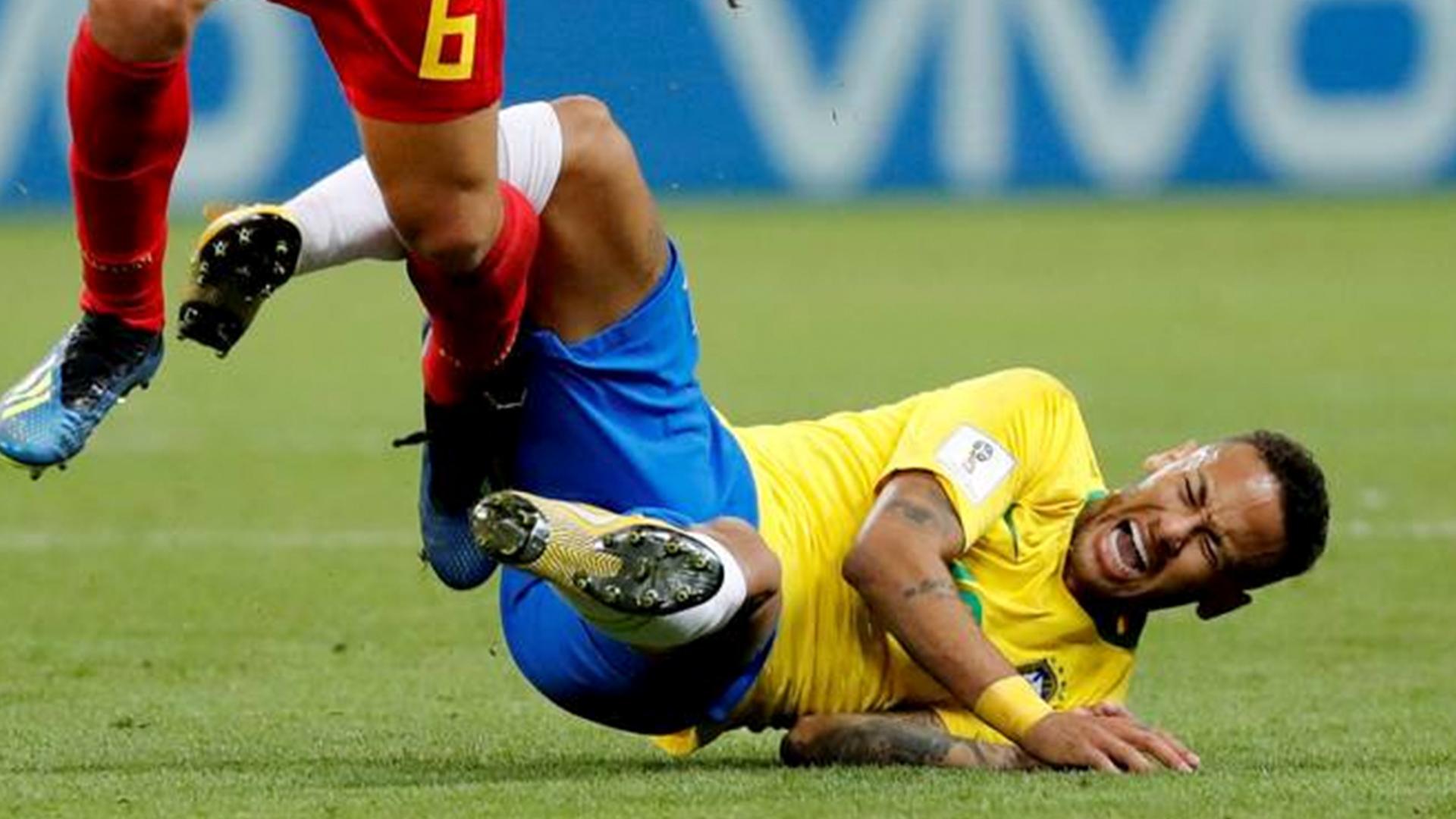 Hasta en PES 2018 se burlan de Neymar